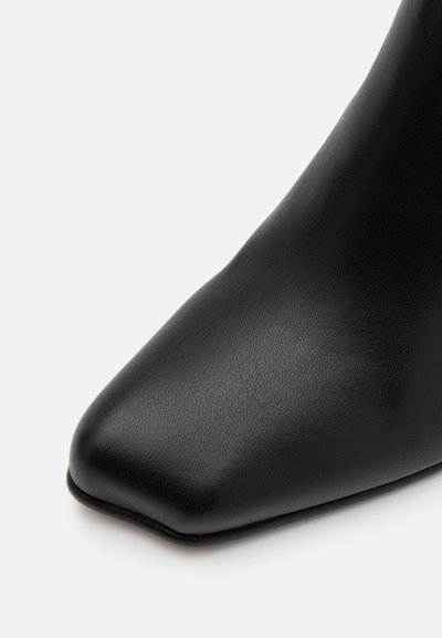 Vivienne Westwood ATOM ANKLE BOOT - Klassiset nilkkurit - black