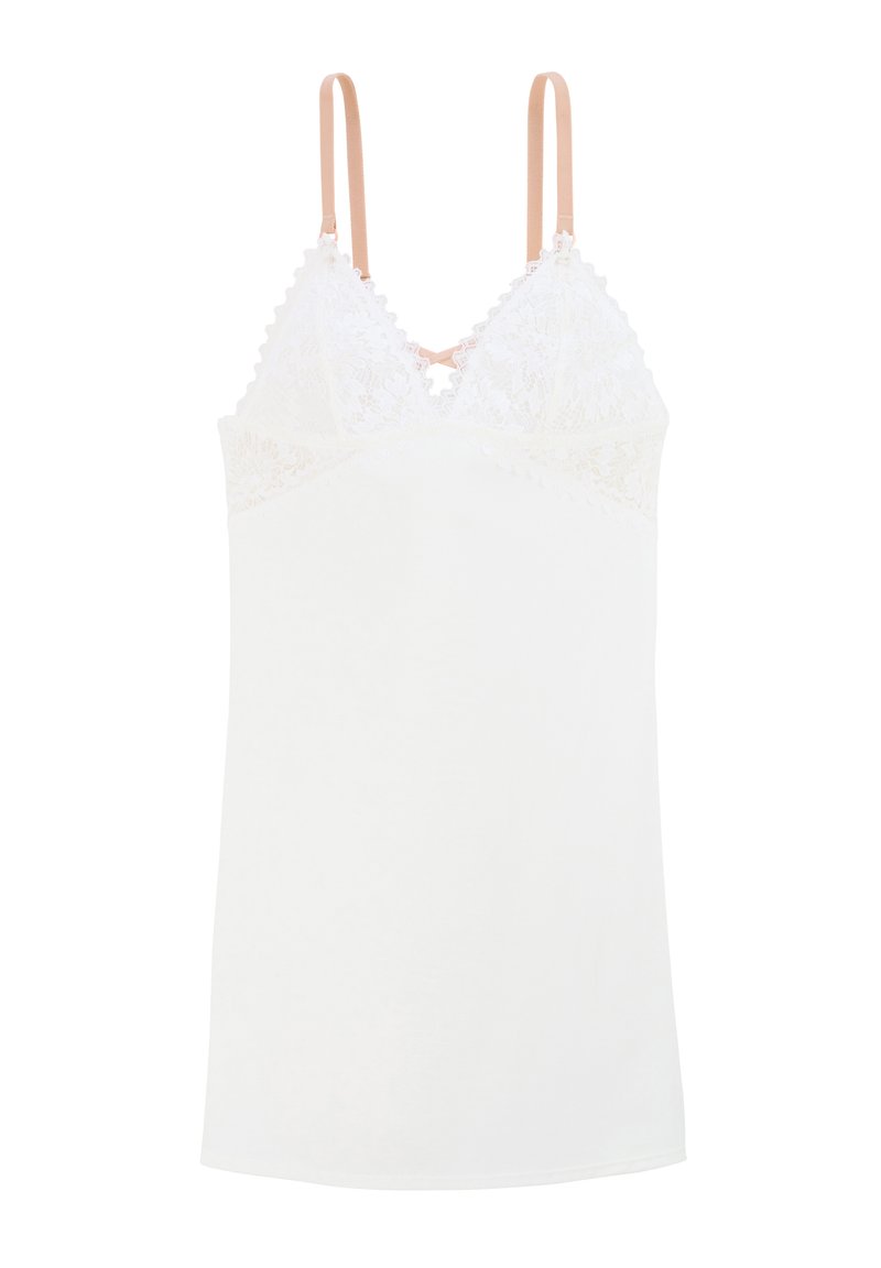 Robe slip blanche avec des détails en dentelle sur le haut, avec de fines bretelles beiges et une forme légèrement évasée. Texture du tissu lisse.