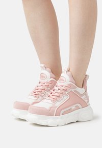 Buffalo - CHAI - Sneakers - rose/white Miniatyrbild 1