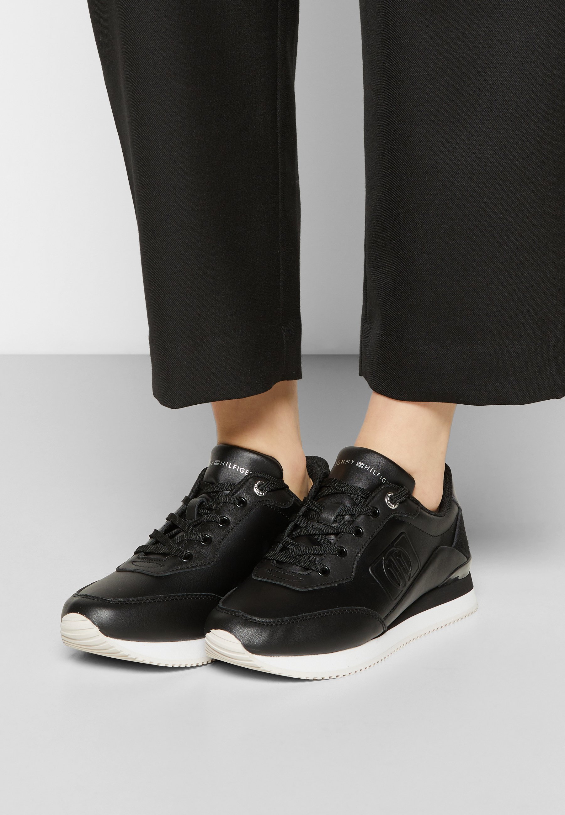 Tommy hilfiger feminine active city Outlet