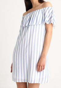 ONLY Petite Vapaa-ajan mekko - light grey