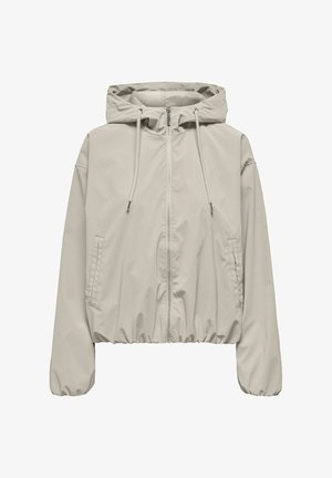 Gaiši pelēka kapucēta jaka ar priekšējo rāvējslēdzēju, kapuci ar auklu, elastīgu apakšu un manžetēm, kā arī divām vertikālām sānu kabatām.