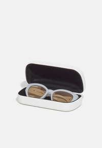Calvin Klein Jeans Gafas de sol - white