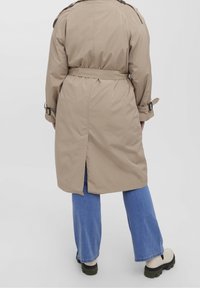 Vero Moda Curve Prochowiec