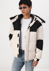 Jack & Jones JCOURBAN PUFFER - Vinterjakker - moonbeam\black