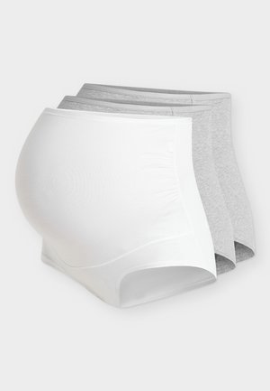 Trois sous-vêtements de soutien maternité en blanc et gris, conçus avec une taille haute pour accueillir un ventre de femme enceinte.
