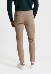 Gianni Lupo TAHOMA - Chino - camel