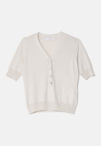 Krótki sweter z krótkim rękawem w jasnym beżowym kolorze, z dekoltem w kształcie litery V oraz zapięciem na pięć guzików, z prążkowanymi mankietami i dołem dla dopasowanego wyglądu. Miękka tekstura.