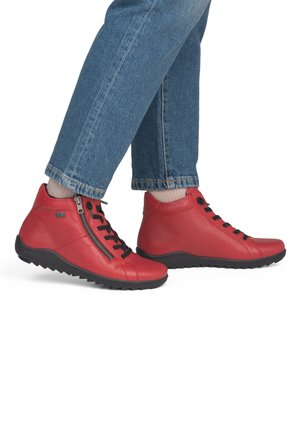 Remonte, REMONTE KURZSTIEFEL R1455 - Lace-up ankle boots - red