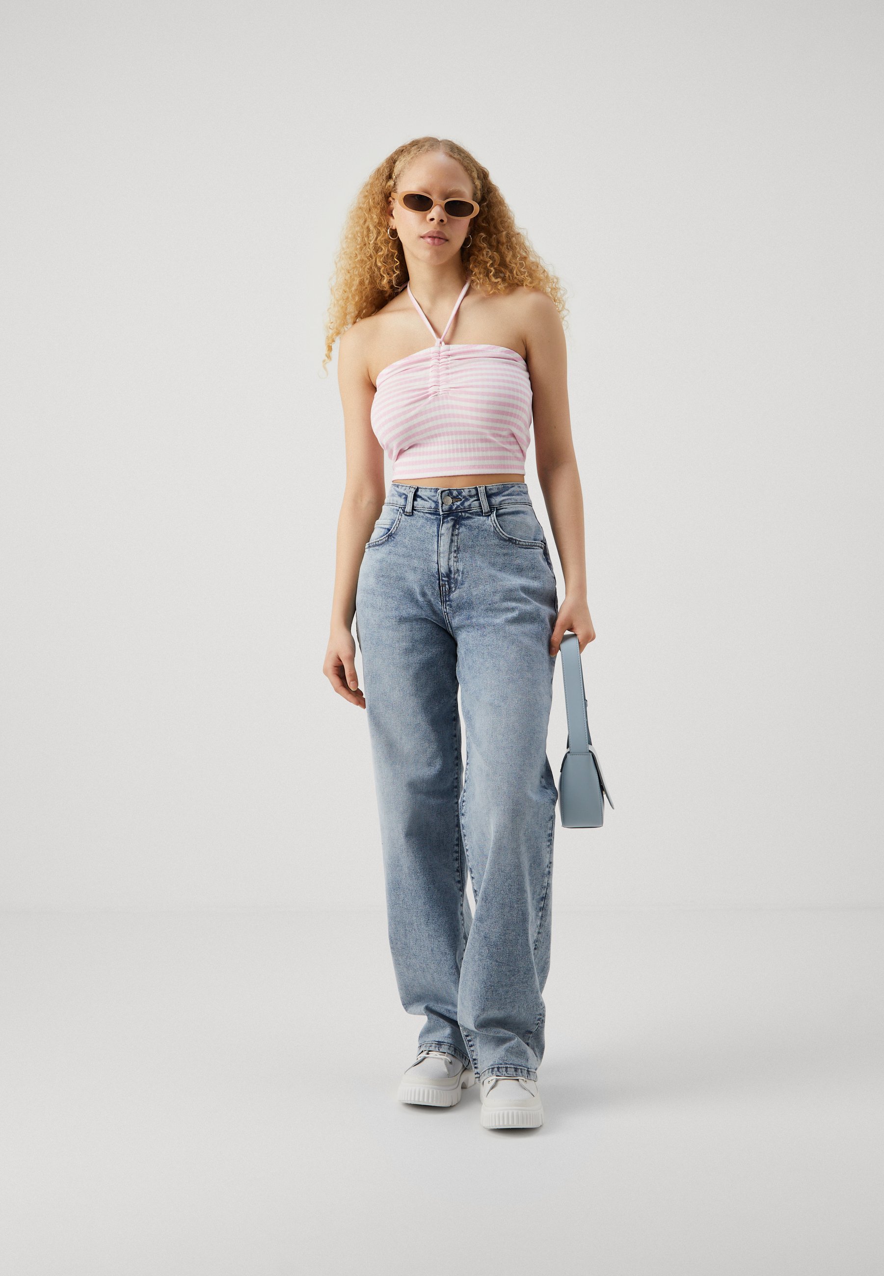 Noisy May NMJOSIE BAGGY JEANS - Platėjantys džinsai - light