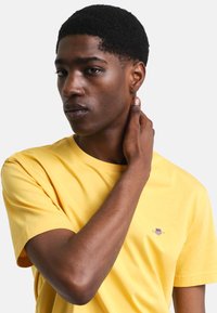 GANT SHIELD - T-paita - faded sunset