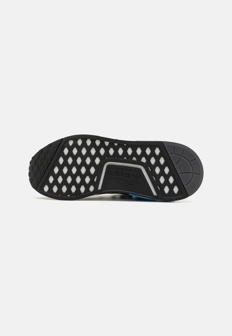 adidas nmd r1 charcoal grey