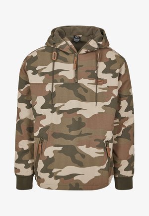 Camo-Pulloverjacke in den Farbtönen Beige, Braun und Grün. Verfügt über eine Kapuze, verstellbare Kordeln, eine Fronttasche und gerippte Bündchen.