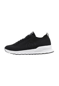 Zapatillas deportivas negras con parte superior de punto, cierre con cordones, suela blanca y logo impreso en el lateral. Tejido texturizado con acolchado.