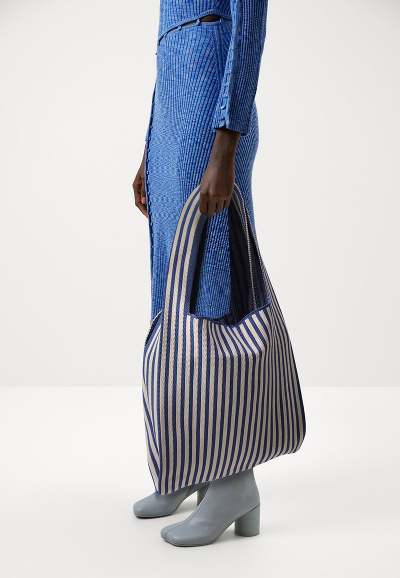 HVISK CARRY - Tote bag - navy blue