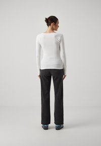 Abercrombie & Fitch LONG SLEEVE ICON HENLEY - Top s dlouhým rukávem - white