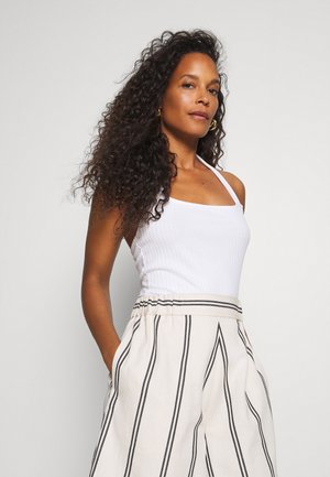 Top - white