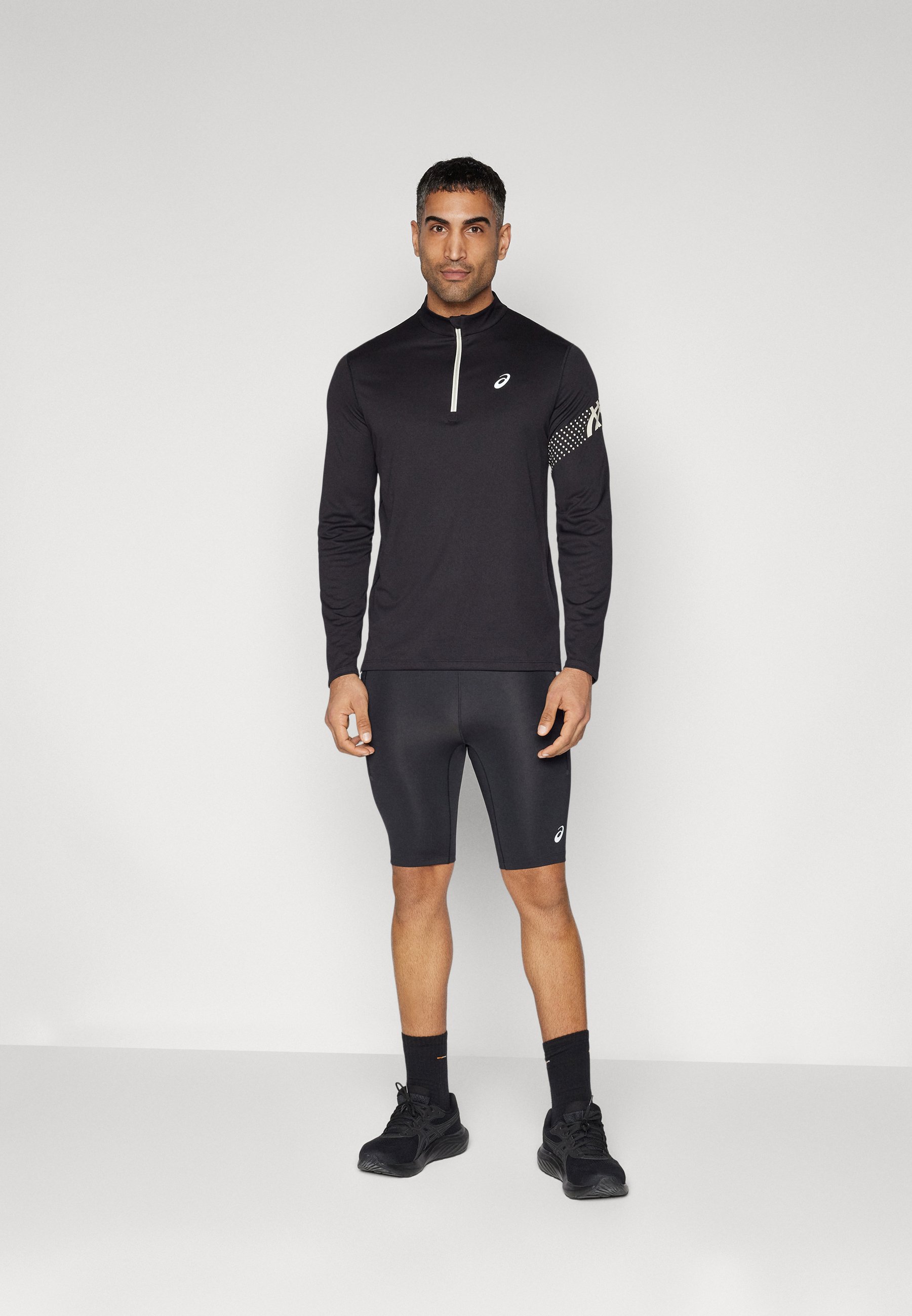 ASICS ICON 1/2 ZIP TOP - Long sleeved top - performance black