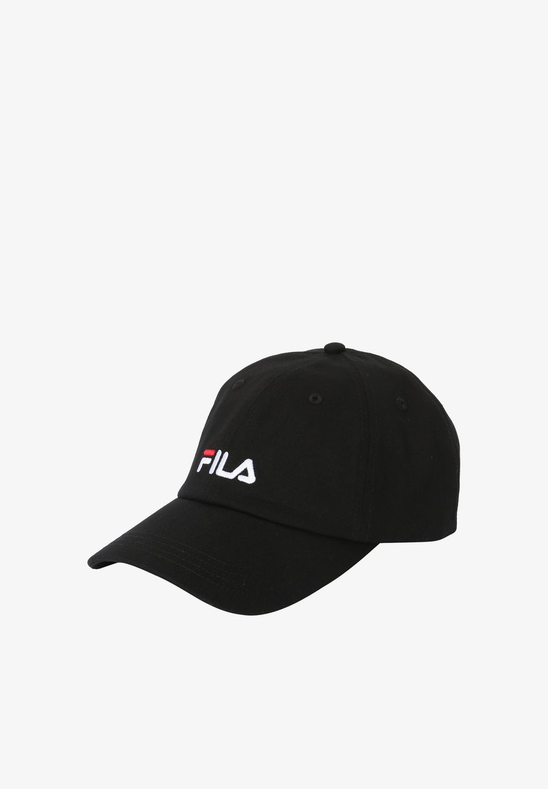 Casquette de baseball noire Fila avec une visière courbée et un logo brodé blanc et rouge sur le panneau avant.
