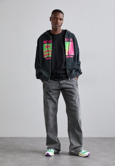 MM6 Maison Margiela Camisola com fecho - black