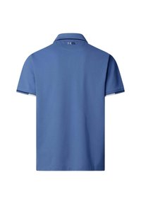 Polo bleu à manches courtes avec un col, arborant un petit logo "HS" brodé sous le col arrière.