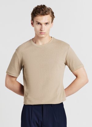 Calliope OPERATO - T-shirt basic - beige scuro