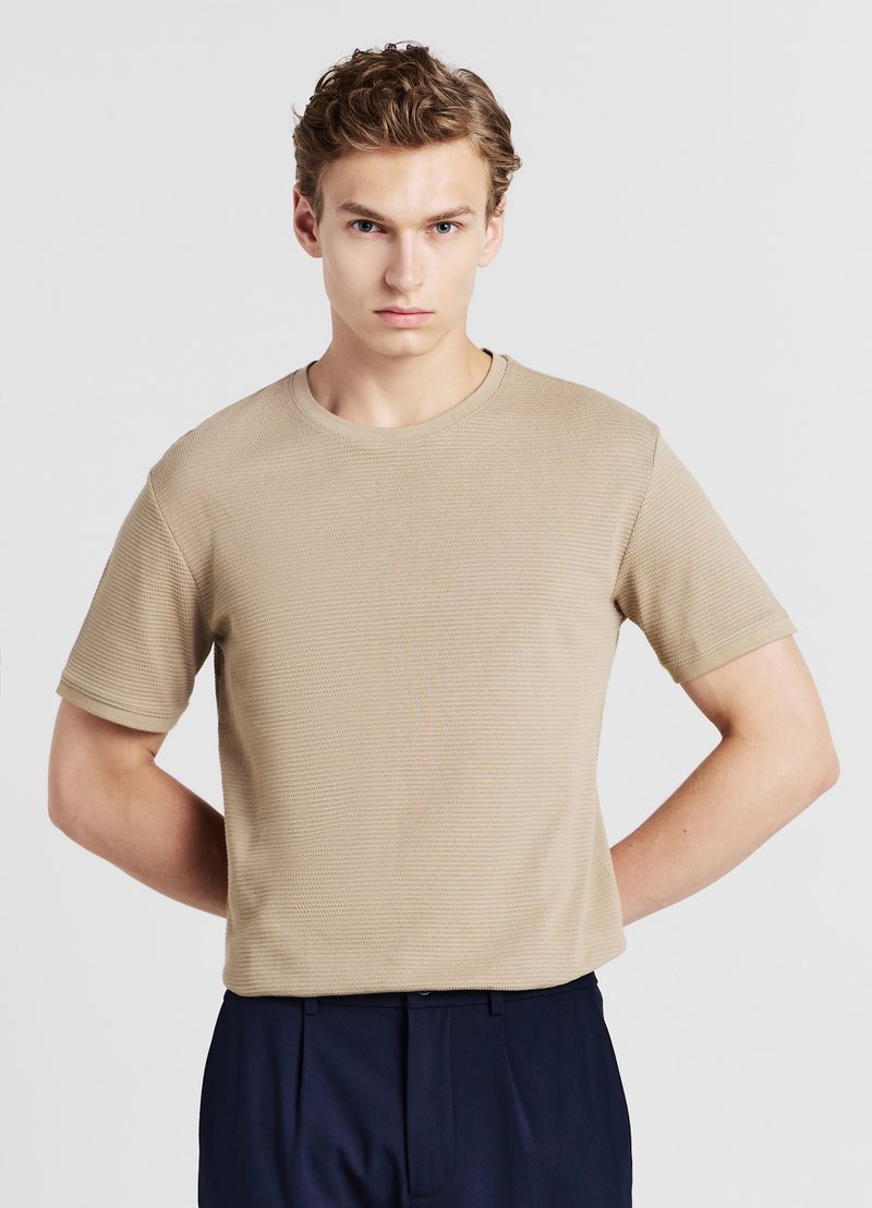 Calliope OPERATO - T-shirt basic - beige scuro
