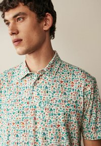 Next REGULAR FIT - Polokošeľa - white
