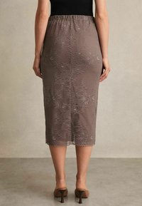 Reiss RITA  - Uska suknja - taupe brown
