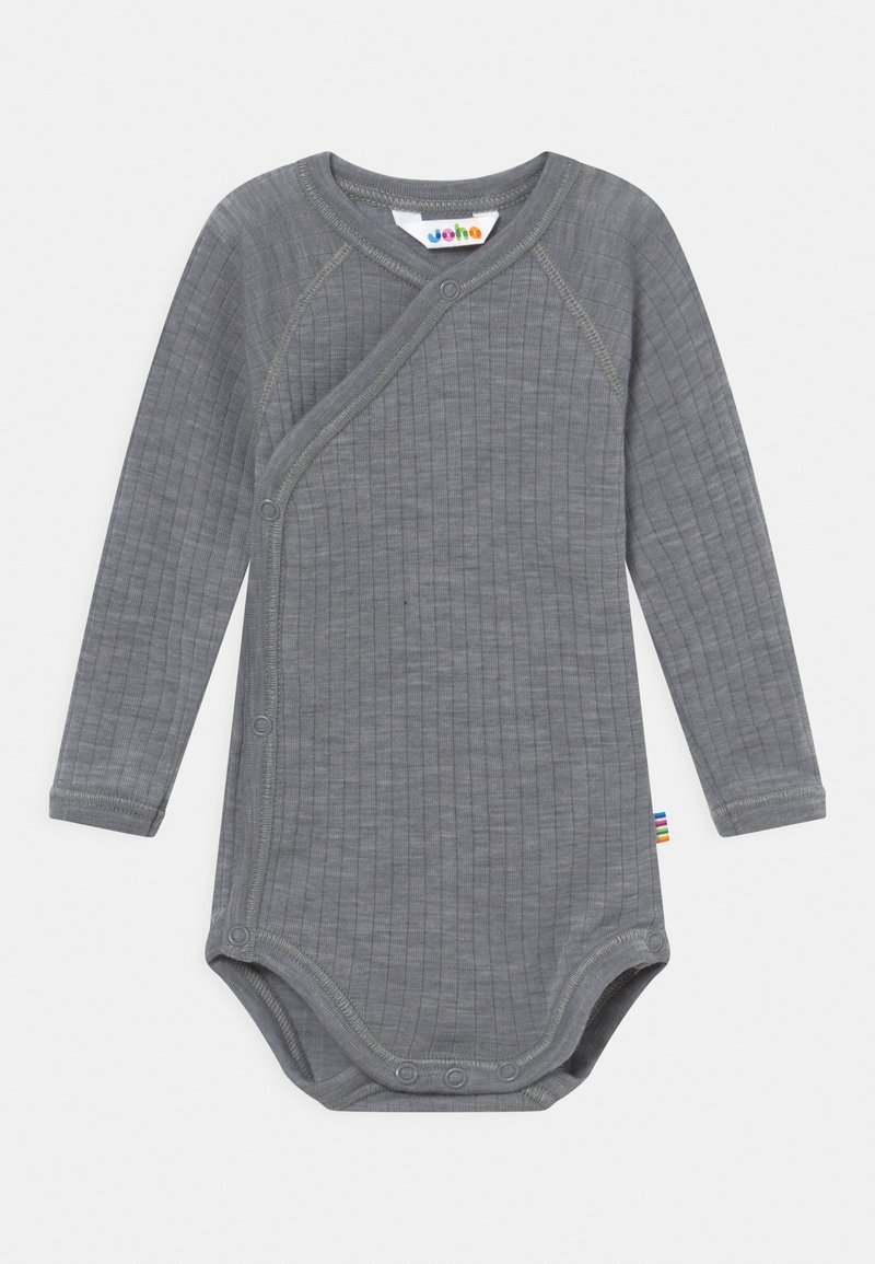 Body grigio a maniche lunghe realizzato in tessuto a coste, con design frontale incrociato, bottoni a pressione e etichetta multicolore sul lato.