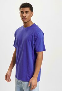 Unausgewählt, dazzling blue