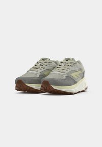 HI-TEC HTS74 SHADOW UNISEX  - Matalavartiset tennarit - star white/sharkskin/aloe wash