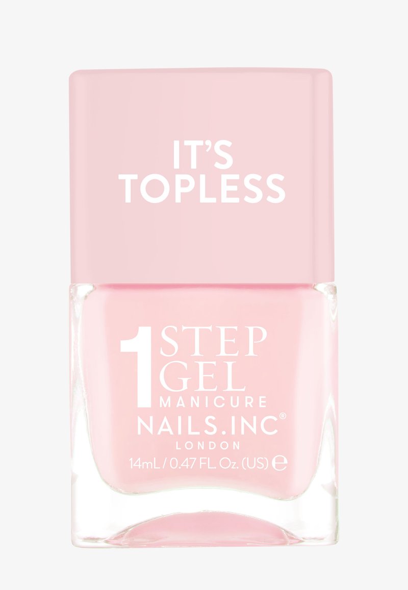 Ljusrosa nagellack i en genomskinlig rektangulär flaska, märkt "1 STEP GEL MANICURE NAILS.INC LONDON." Kapsylen är i solid ljusrosa. Volymen är 14 mL.