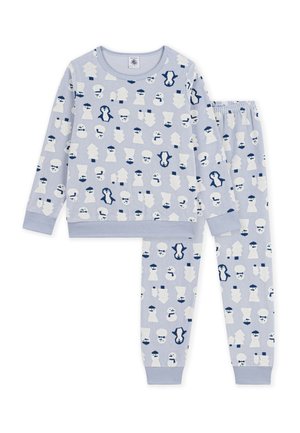 Lichtblauw pyjamapak met lange mouwen en broek, met witte en marineblauwe patronen van sneeuwpoppen, pinguïns en dennenbomen.