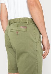 INDICODE JEANS CONER - Calções - cypress