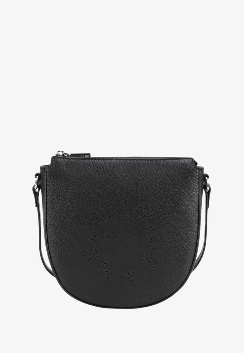 Črna usnjena torba preko telesa s perforiranim logotipom, okrogle oblike, zadrgo in nastavljivim trakom. Gladka tekstura z mat finišem.