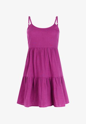 Paarse mouwloze zomerse jurk met verstelbare spaghettibandjes en een geplooide, gelaagde rok.