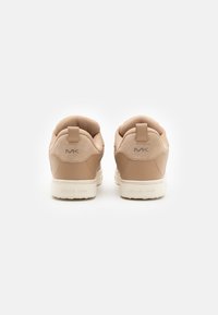 Michael Kors Sneakersy niskie