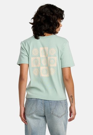 - T-shirt z nadrukiem