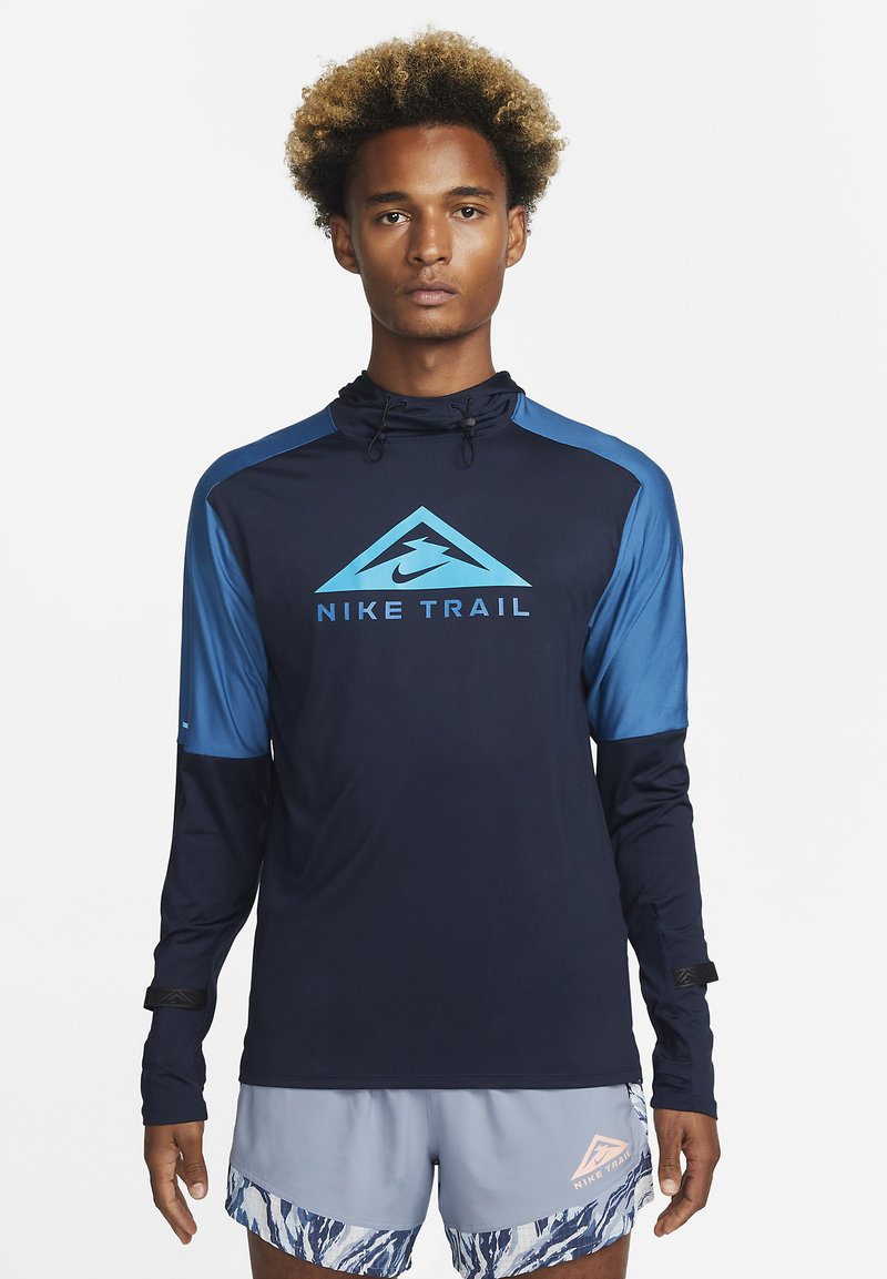 nike trail sweatshirt