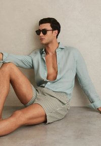Reiss Peldēšanas šorti - sage white