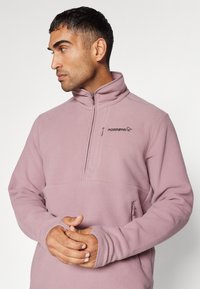 Norrøna FEMUND WARM HALFZIP UNISEX - Fleecetröja - grape shake