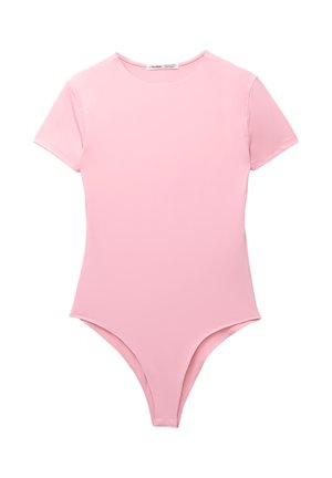 Bodysuit rose à manches courtes en matériau lisse ; doté d'un col rond et d'une coupe ajustée avec une taille haute.