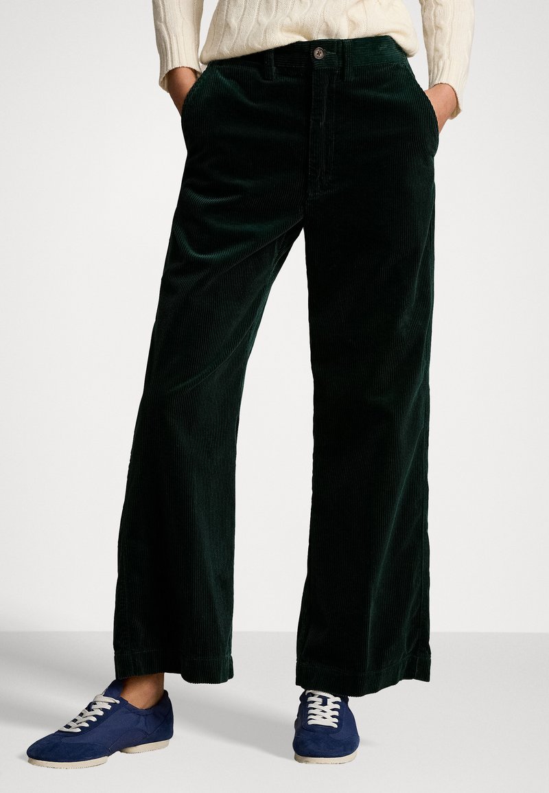 Polo Ralph Lauren CROPPED FLAT FRONT - Auduma bikses - college green