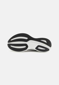 Saucony RIDE 17 - Scarpe da corsa su strada - black/white