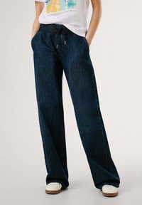 RELAXED FIT - Avar lõikega teksad - authentic dark indigo