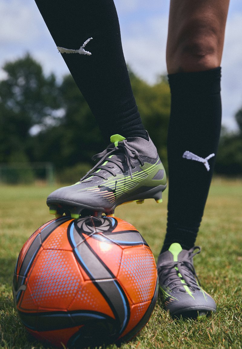 Puma ULTRA MATCH Fußballschuhe Kunstrasen matte aged silver