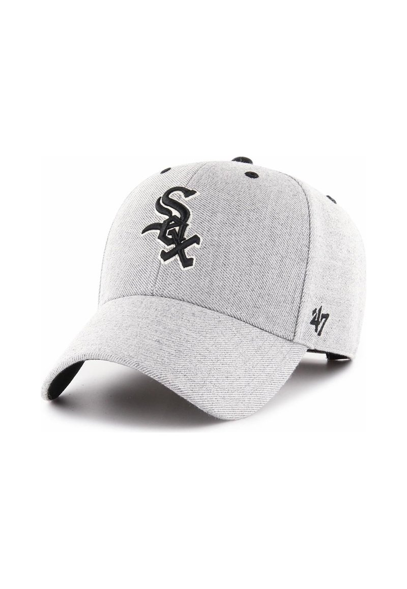 Jasnoszara czapka bejsbolowa z czarnym haftowanym logo "SOX" z przodu i małym czarnym logo "47" z boku, zakrzywiony daszek.