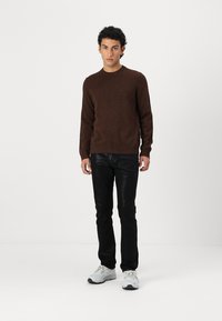Samsøe Samsøe ISAK SWEATER - Strickpullover - chocolate torte