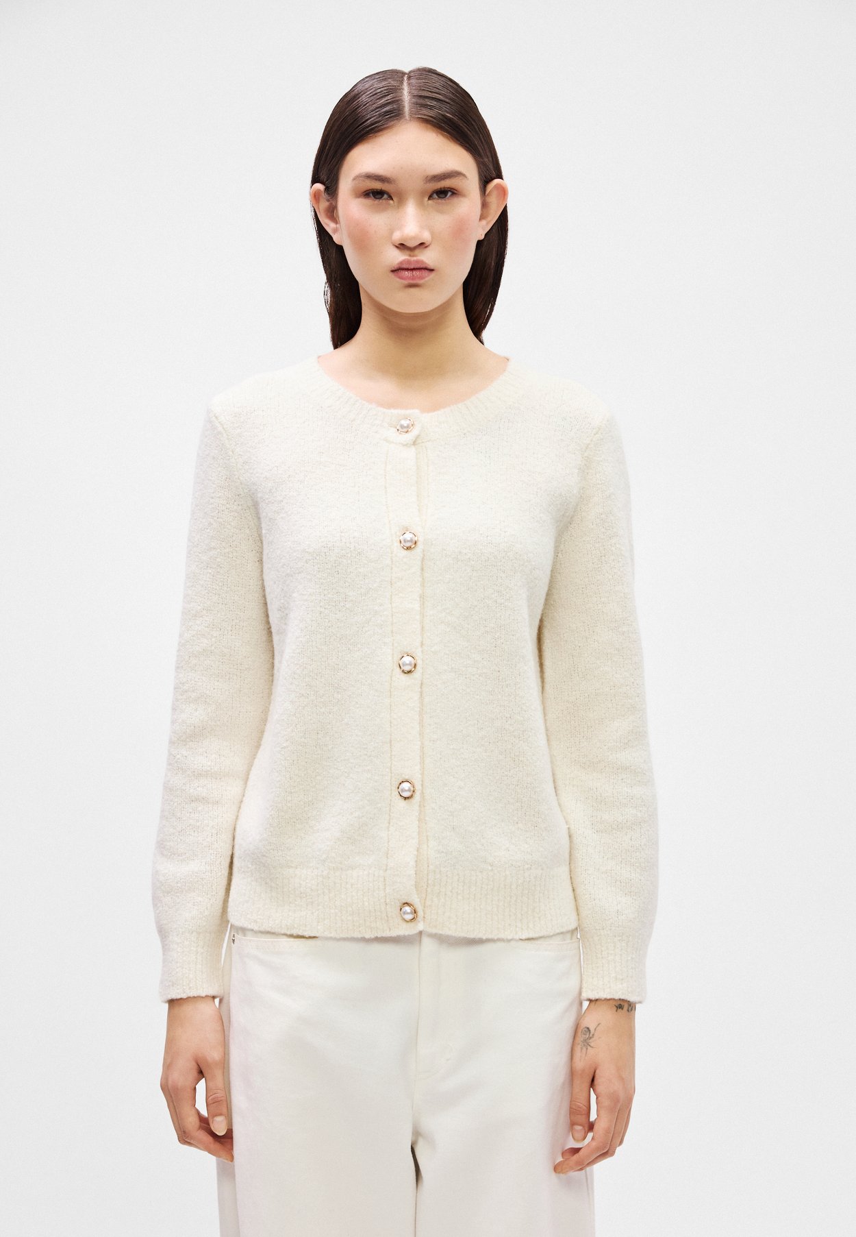 C NECK CARDIGAN